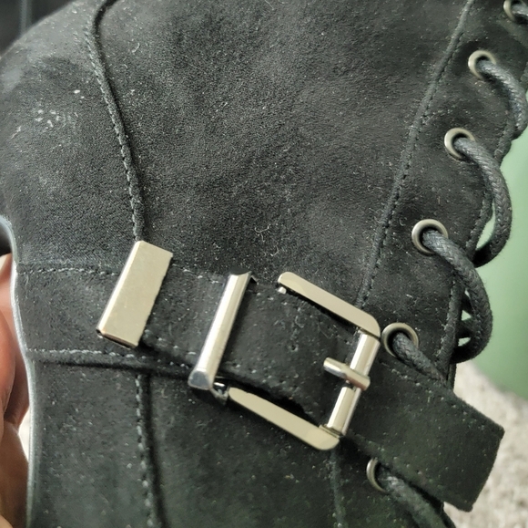 Shoe Dazzle Maxwell Lace-Up Pointed Toe Black Witch Bootie Size 7 - Picture 12 of 12